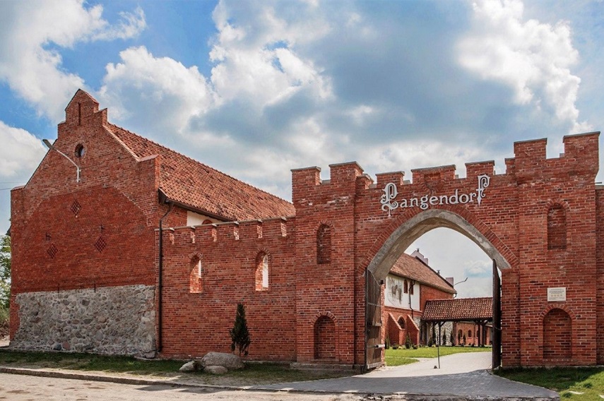 Замковое имение "Лангендорф"
