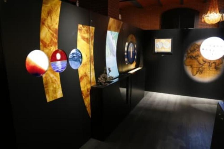 Интерактивный выставочный зал «Янтарная палата» (фото 1)