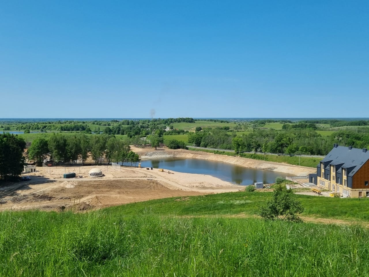 Спортивно туристический комплекс горка. Озерская горка. Озерский район карьеры где можно отдохнуть. Деревня малые горки Ленинградская область.