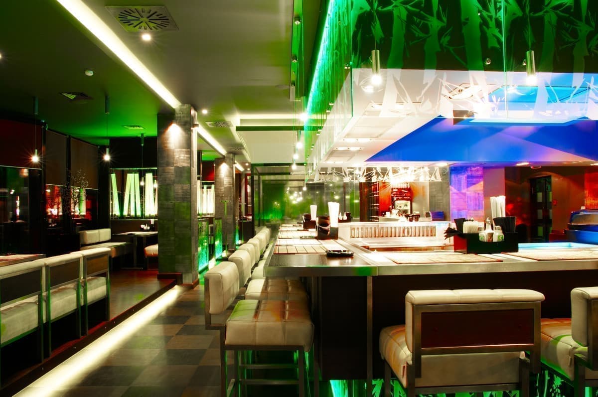 Суши ресторан калининград. Фо бо - том ям блюда. Суши калтан. Sushi more калининград. Суши море калининград.