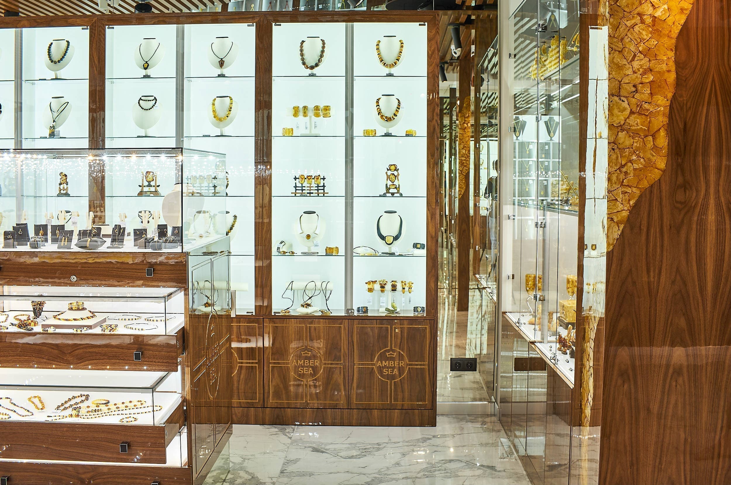 "Amber Sea", jewelry salon (photo 5)