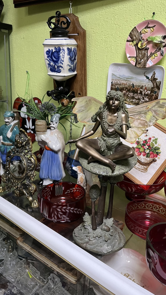 Магазинчик антиквариата в Черняховске.visit-kaliningrad.ru