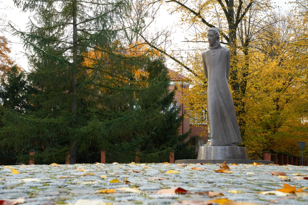 Памятник Людвикасу Резе в Калининграде.visit-kaliningrad.ru Памятник Людвикасу Резе в Калининграде.visit-kaliningrad.ru