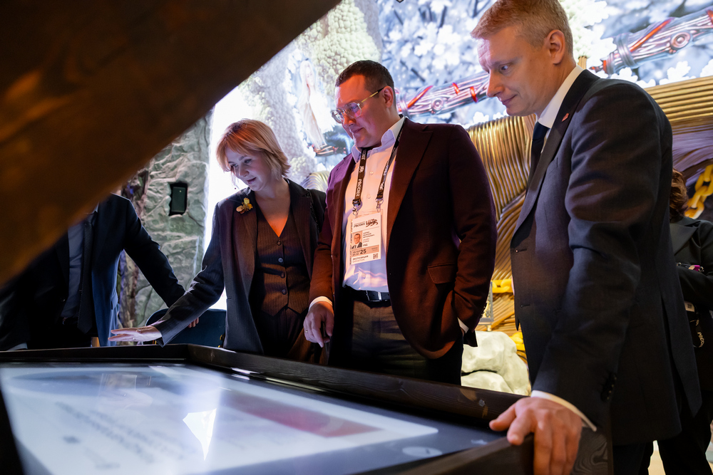 Открытие выставки-путешествия Книга сказок (12).jpg