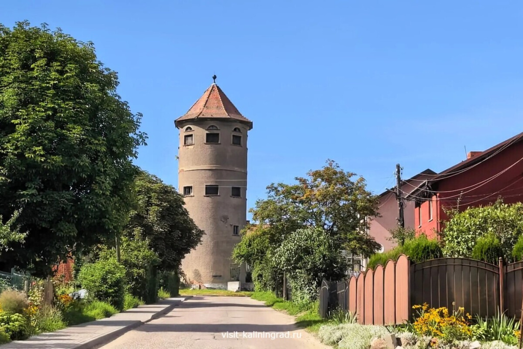 Водонапорная башня в Гвардейске.visit-kaliningrad.ru