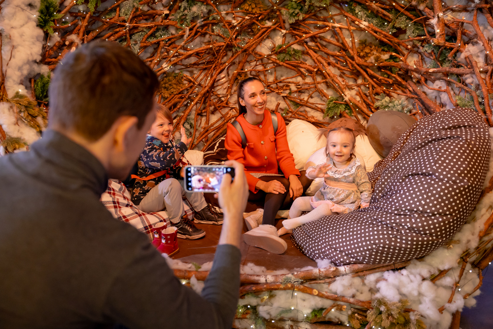 Открытие выставки-путешествия Книга сказок (2).jpg