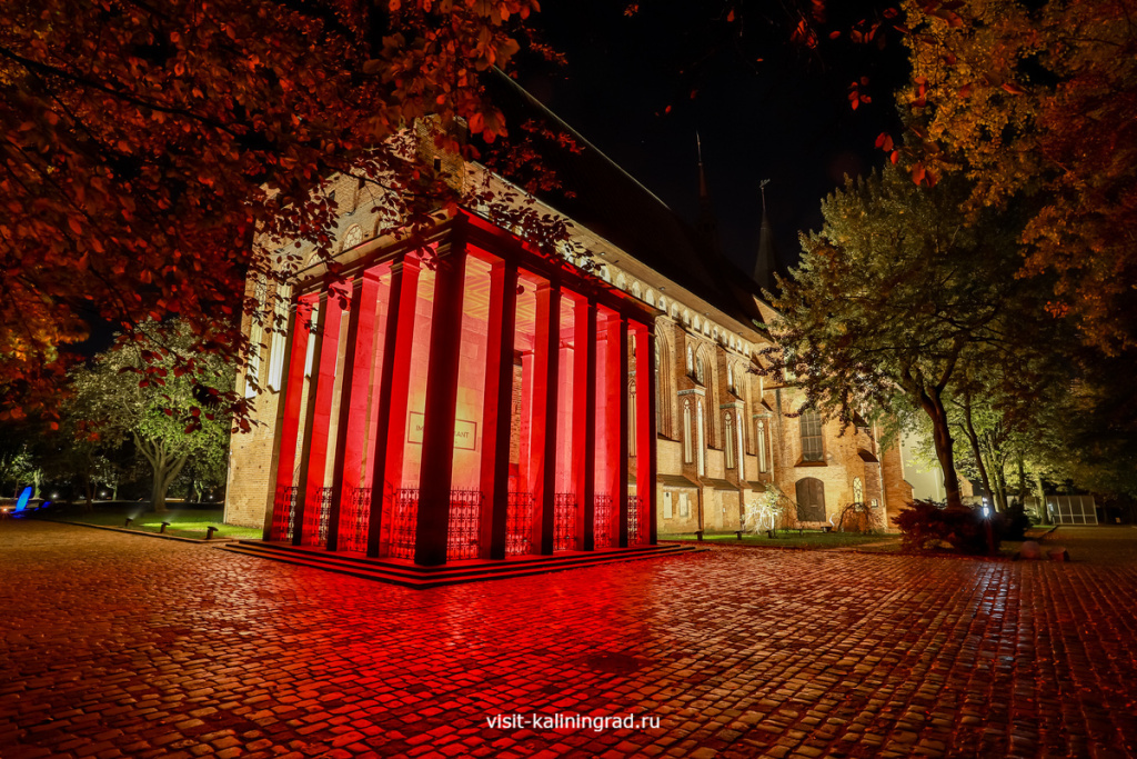 Могила Иммануила Канта в Калининграде.visit-kaliningrad.ru