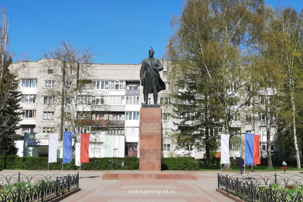 Памятник И.Д. Черняховскому.visit-kaliningrad.ru Памятник И.Д. Черняховскому.visit-kaliningrad.ru