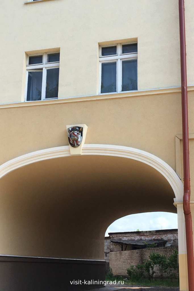 Дом с барельефом Мышиный король в Советске.visit-kaliningrad.ru