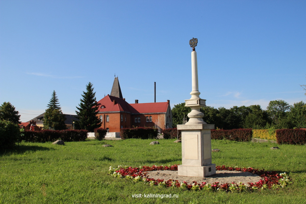 Верстовой столб в Багратионовске.visit-kaliningrad.ru Верстовой столб в Багратионовске.visit-kaliningrad.ru