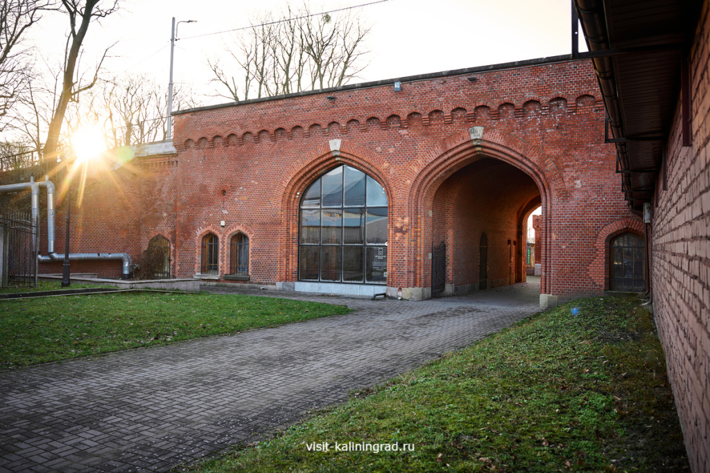 Железнодорожные ворота в Калининграде.visit-kaliningrad.ru