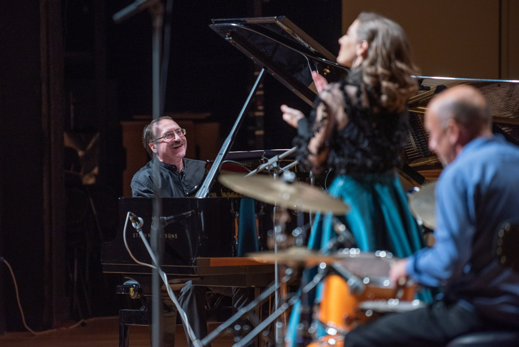 14.11 Даниил Крамер с программой MÚSICA LATINA .jpg