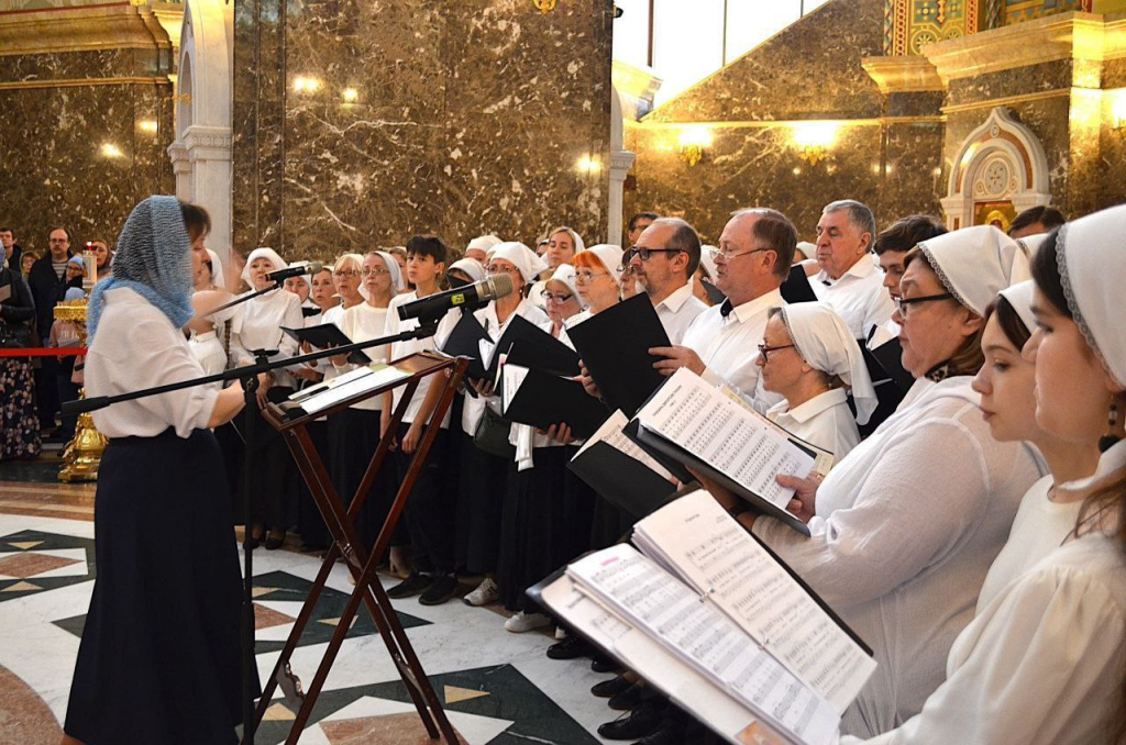 О России петь - что стремиться в храм.jpg