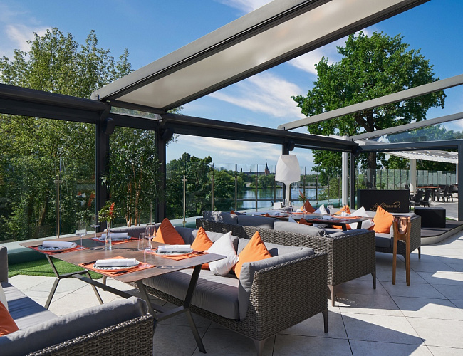 Ресторан Hoffmann / Летний ресторан Hoffmann Terrace