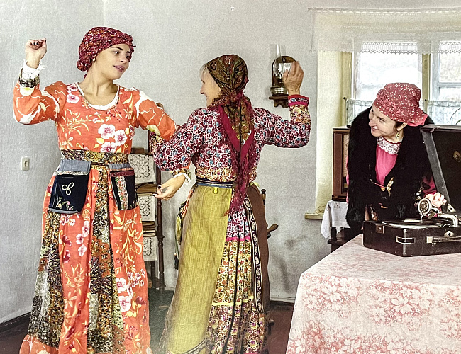 С традициями в современность