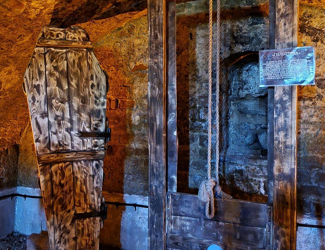 Замок Бранденбург