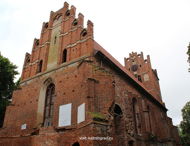 Кирха Тарау