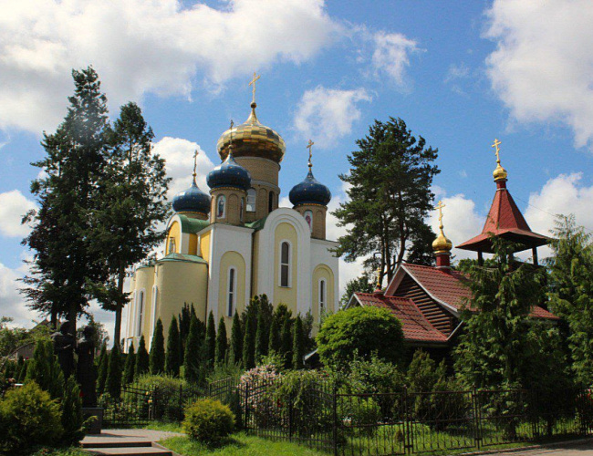 Собор Трех Святителей в честь святых Василия Великого, Григория Богослова, Иоанна Златоуста