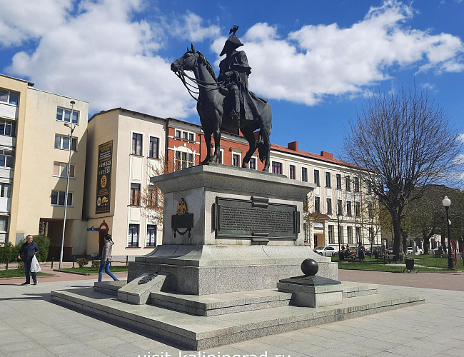 По следам королевы Луизы: в город сыра и мира