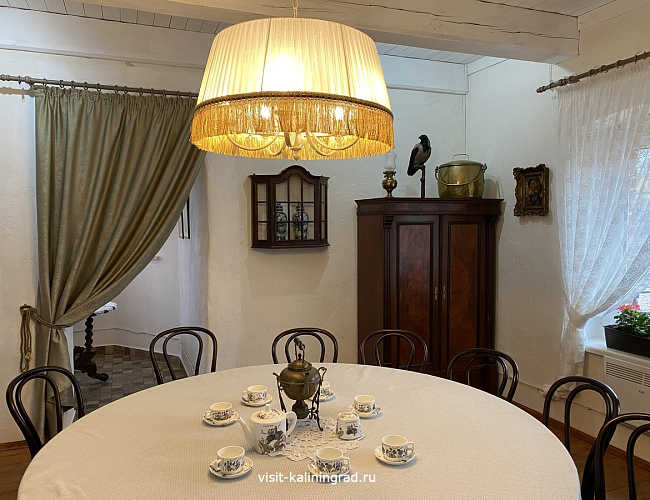 Старый маяк в посёлке Заливино / Маяк Риндерорта