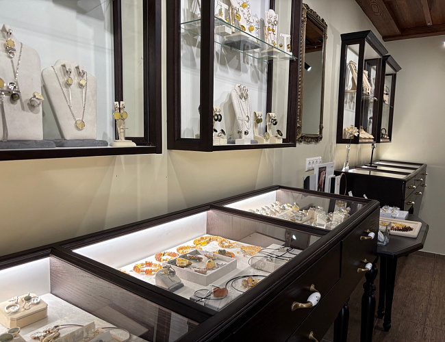 Магазин сувениров «Галерея мастеров»