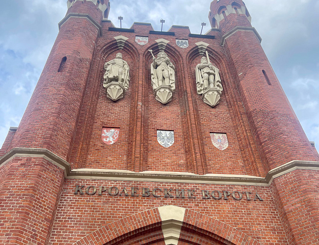 Романтический Калининград: огни, истории и атмосфера вечера