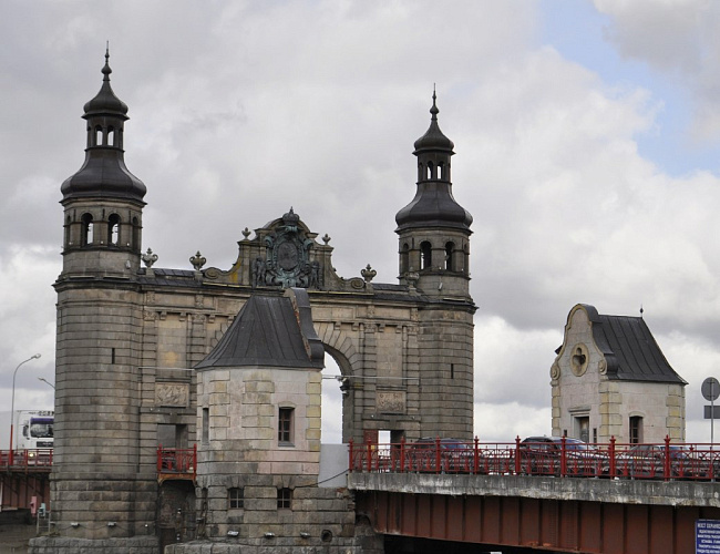 Queen Louise Bridge over the Neman River