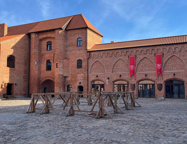 Замок «Нойхаузен» и сыроварня «ШаакенДорф»