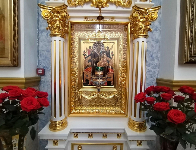 Собор Трех Святителей в честь святых Василия Великого, Григория Богослова, Иоанна Златоуста