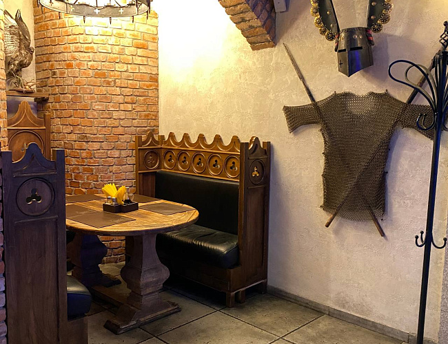 Рыцарский вечер в замке Нессельбек с ужином и рыцарским шоу