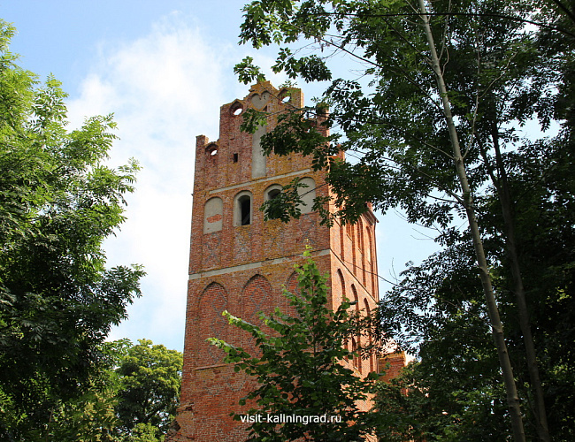 Кирха Тарау