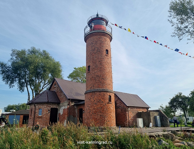 Старый маяк в посёлке Заливино / Маяк Риндерорта