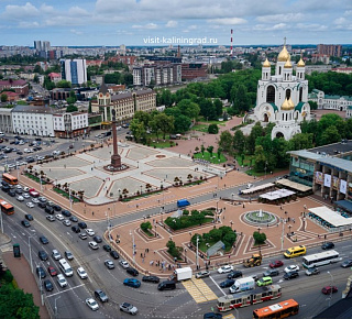 От площади Победы до площади Василевского. Маленький рассказ о знакомом  пути