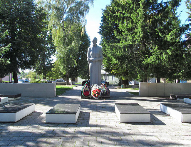 Мемориал воинам Красной Армии, павшим при взятии города