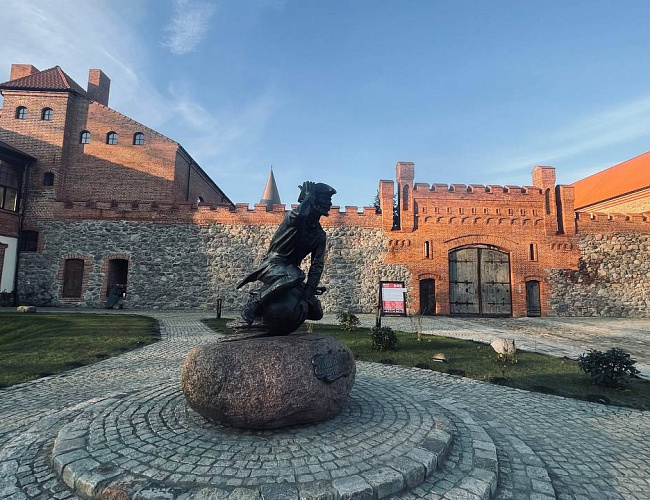 Тапиау, Вальдау и Нойхаузен - рыцарские замки за один день