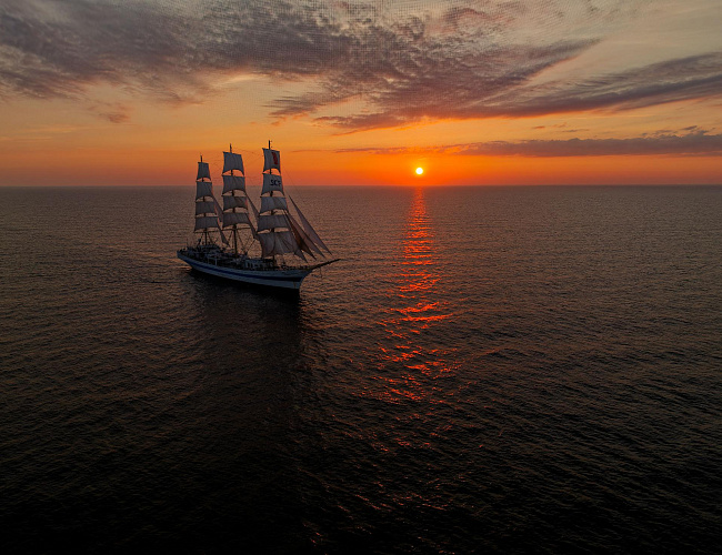 Морская экспедиция на паруснике «Мир»: «Балтийская легенда: два ветра»