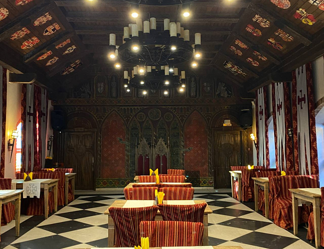 Рыцарский вечер в замке Нессельбек с ужином и рыцарским шоу