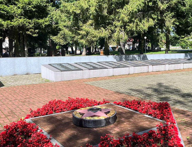 Мемориал воинам Красной Армии, павшим при взятии города