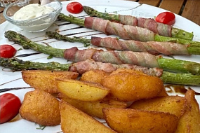 Хутор старого пасечника, ресторан «Крестьянский дом»