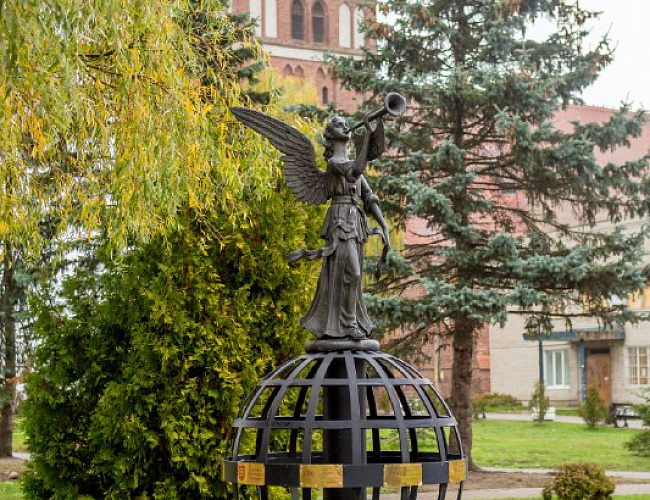 Памятный знак «Ангел мира»