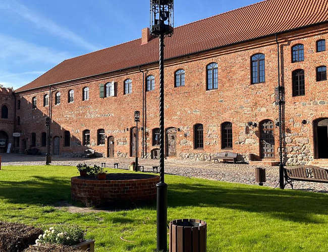 Замок «Нойхаузен» и сыроварня «ШаакенДорф»