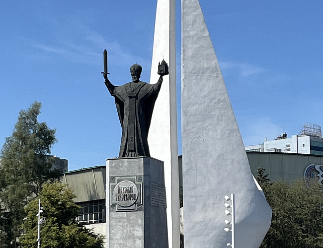 Памятник рыбакам-пионерам океанического лова