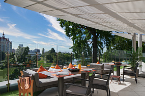 Ресторан Hoffmann / Летний ресторан Hoffmann Terrace