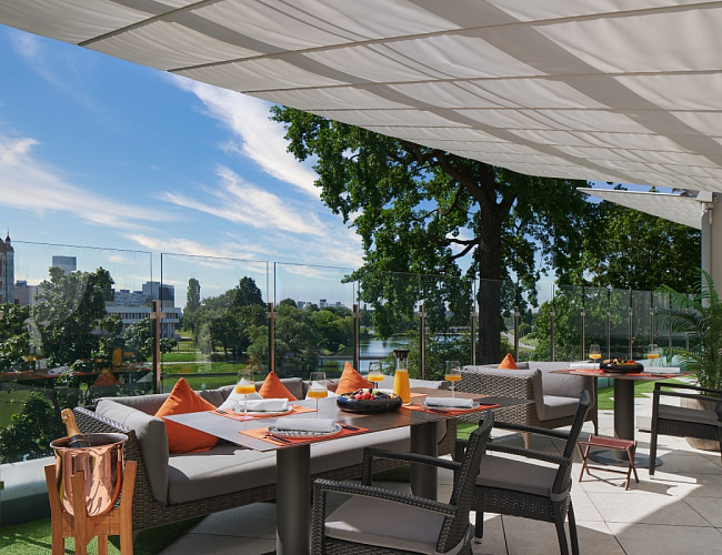 Ресторан Hoffmann / Летний ресторан Hoffmann Terrace