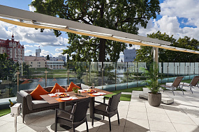 Ресторан Hoffmann / Летний ресторан Hoffmann Terrace