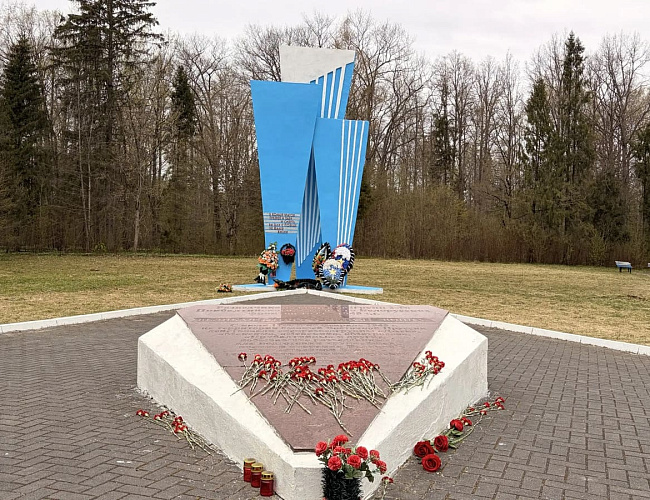 Памятник советским разведчикам