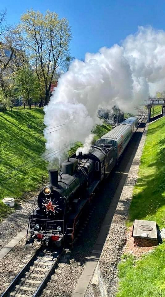 Первый рейс ретро-паровоза Первый рейс ретро-паровоза