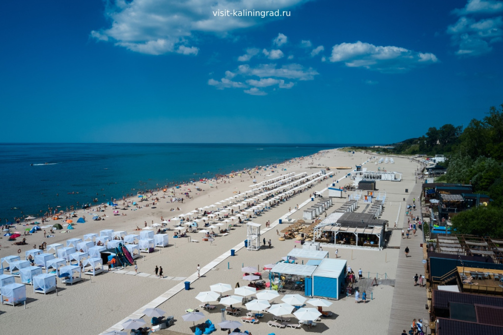 Пляж в Янтарном удостоенный Синего флага.visit-kaliningrad.ru Пляж в Янтарном удостоенный Синего флага.visit-kaliningrad.ru
